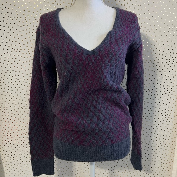 Leith V-Neck Diamond Pattern Sweater - Picture 1 of 8